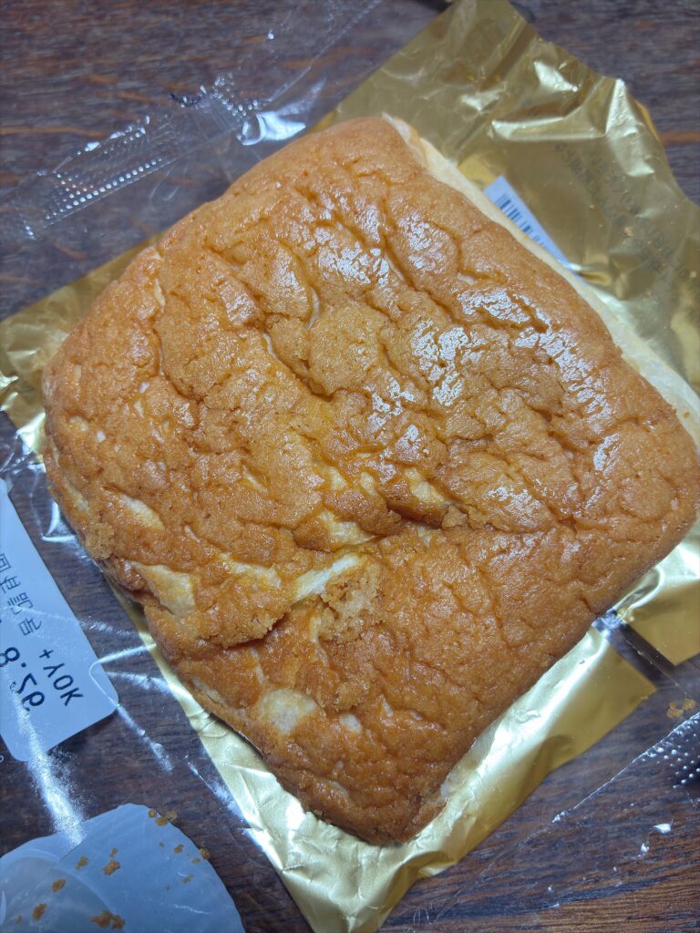 ヤマザキ メロンデニッシュ キャラメルホイップの本体の画像